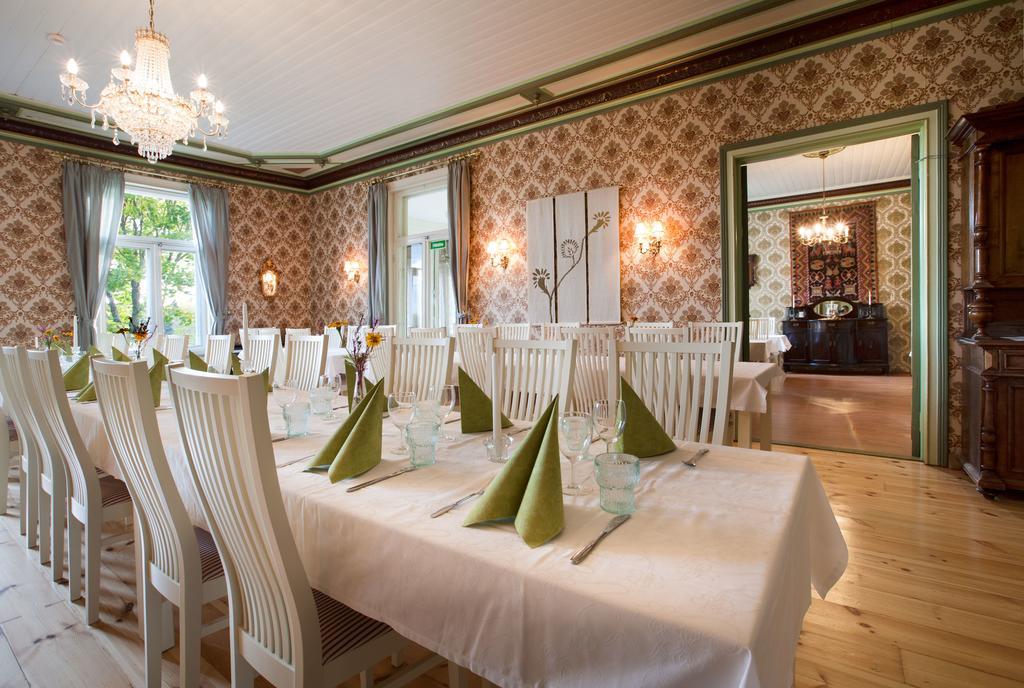 Loeydoen Kartano Hotel Ristiina ภายนอก รูปภาพ